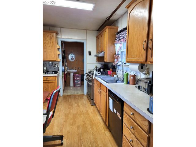 634 E MAIN St, Sheridan, OR 97378