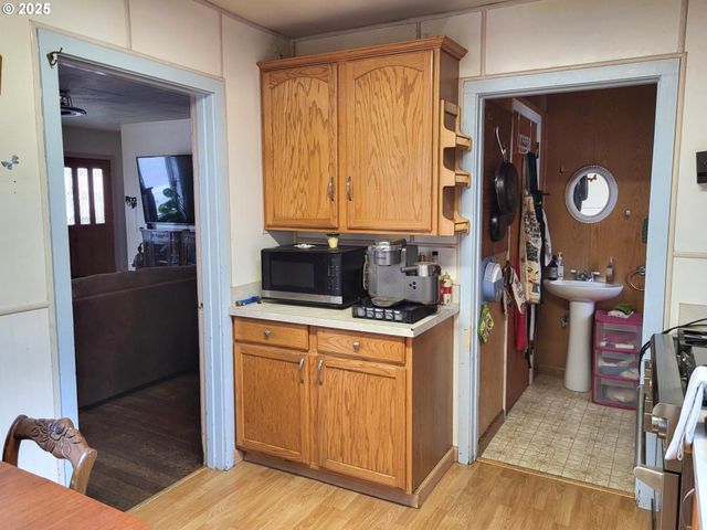 634 E MAIN St, Sheridan, OR 97378