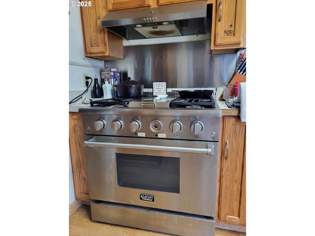 634 E MAIN St, Sheridan, OR 97378