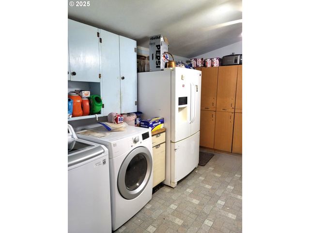 634 E MAIN St, Sheridan, OR 97378