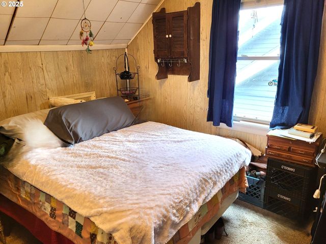 634 E MAIN St, Sheridan, OR 97378