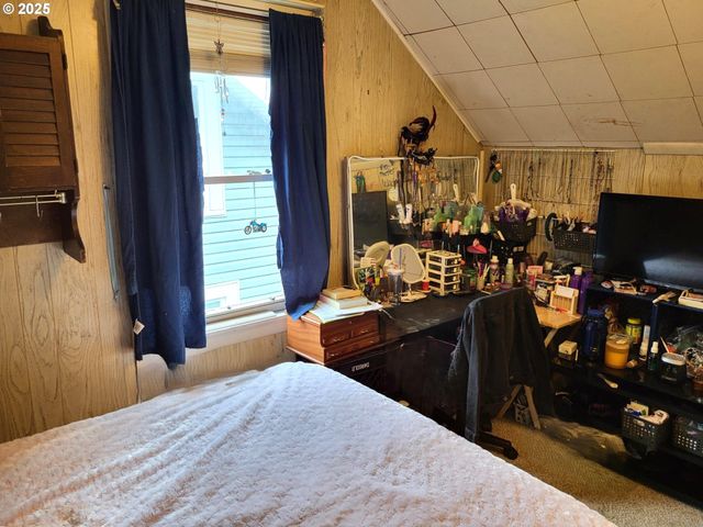 634 E MAIN St, Sheridan, OR 97378