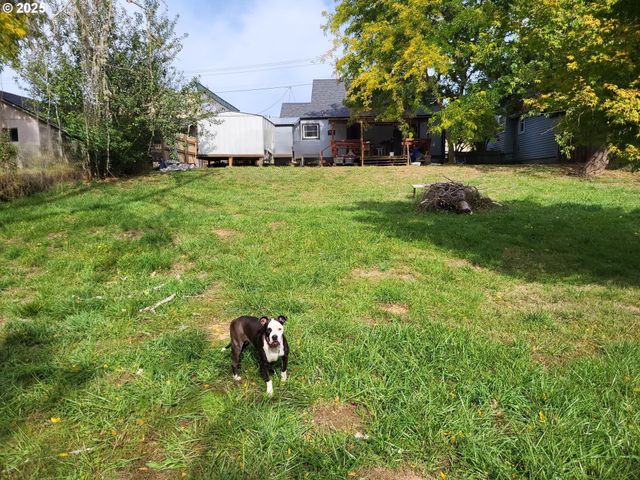 634 E MAIN St, Sheridan, OR 97378