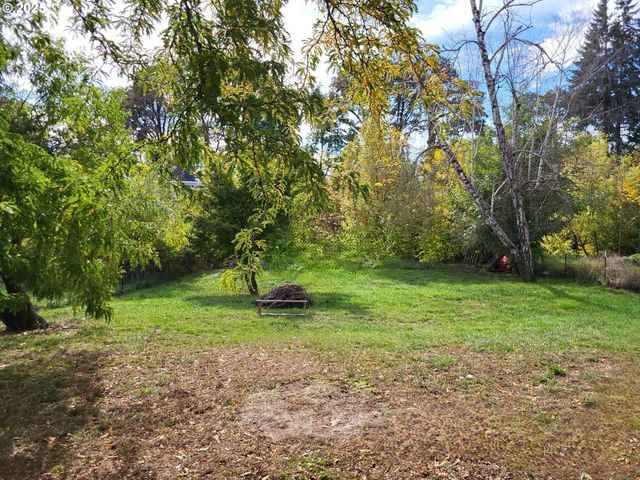 634 E MAIN St, Sheridan, OR 97378