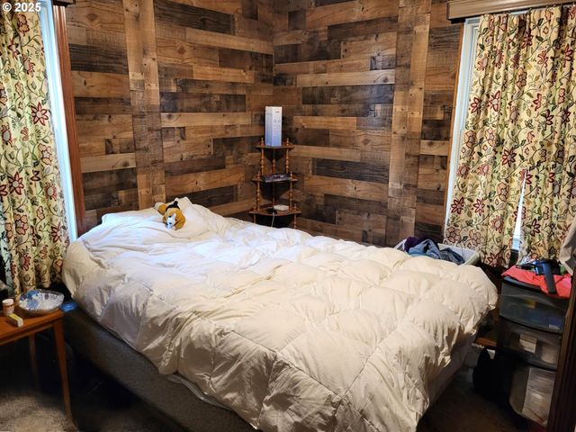 634 E MAIN St, Sheridan, OR 97378