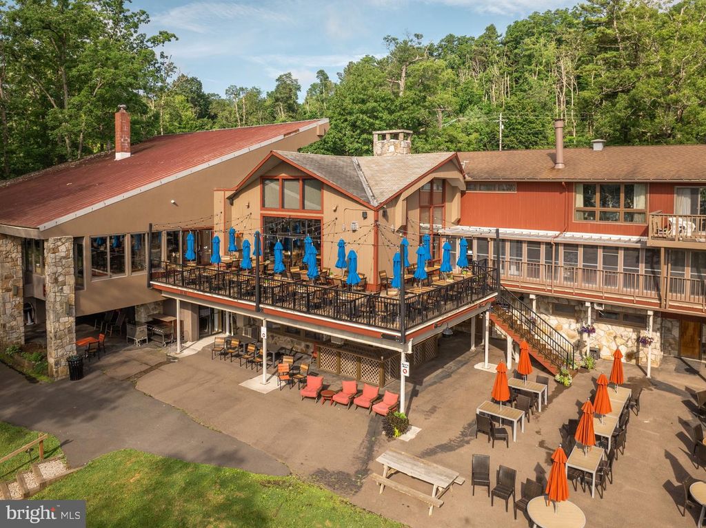 Image 6 of property listing at 20160 GARRETT HWY #H706, Oakland, MD 21550