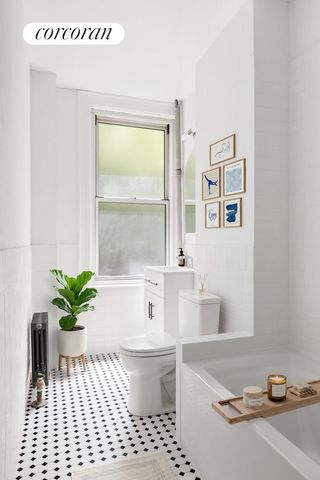 251 W 98th St Apt 3A, New York City, NY 10025