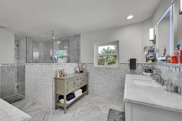 3999 NE 15th Avenue, Oakland Park, FL 33334