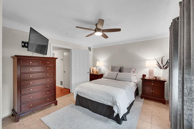 3999 NE 15th Avenue, Oakland Park, FL 33334