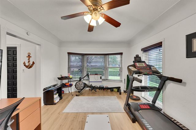 3999 NE 15th Avenue, Oakland Park, FL 33334