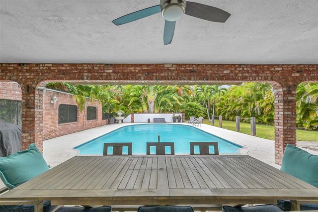 3999 NE 15th Avenue, Oakland Park, FL 33334