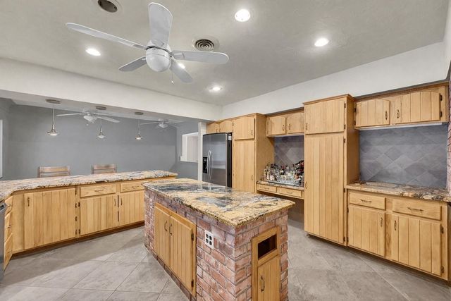 3999 NE 15th Avenue, Oakland Park, FL 33334