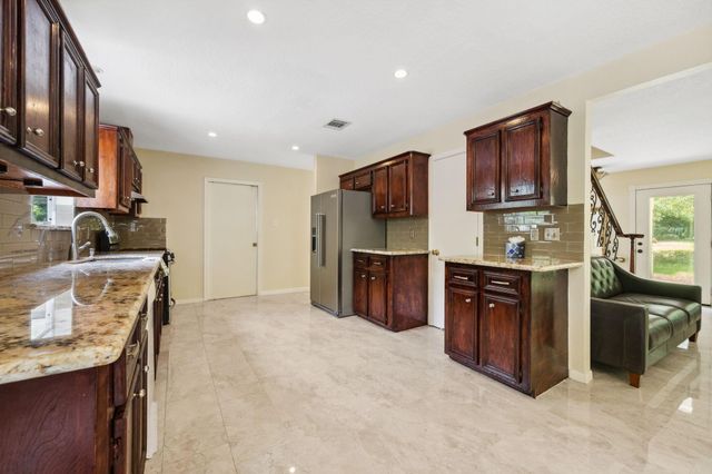 40206 Colfax Road, Magnolia, TX 77354