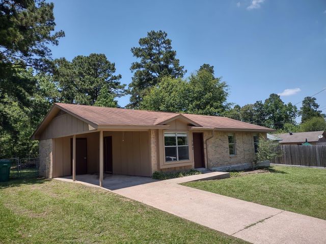 102 Libby Circle, Willis, TX 77378