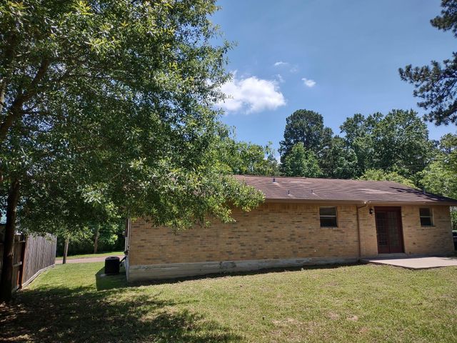 102 Libby Circle, Willis, TX 77378