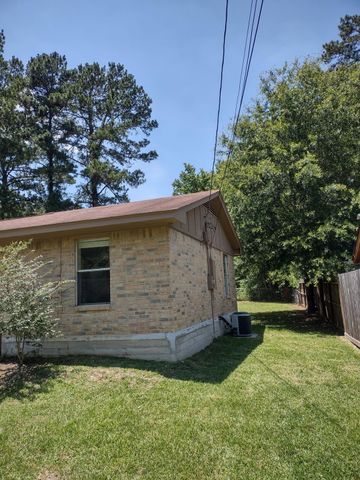 102 Libby Circle, Willis, TX 77378