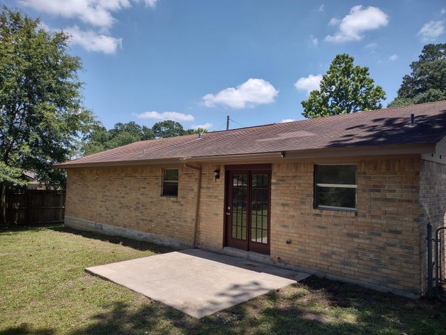 102 Libby Circle, Willis, TX 77378