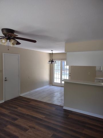 102 Libby Circle, Willis, TX 77378