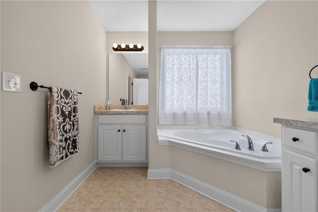 510 Embassy Walk, Winder, GA 30680