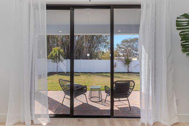 314 4th St Street, Jupiter, FL 33458