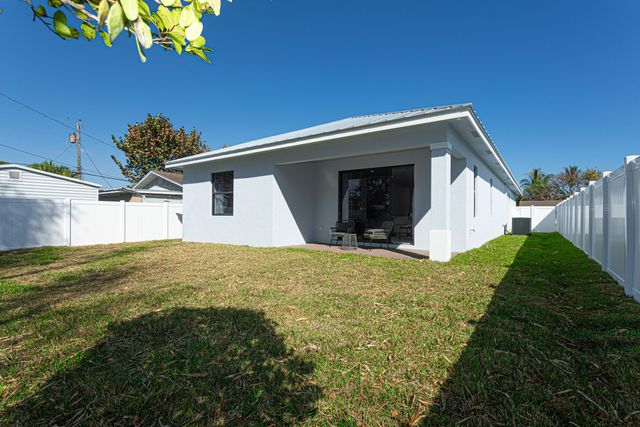 314 4th St Street, Jupiter, FL 33458