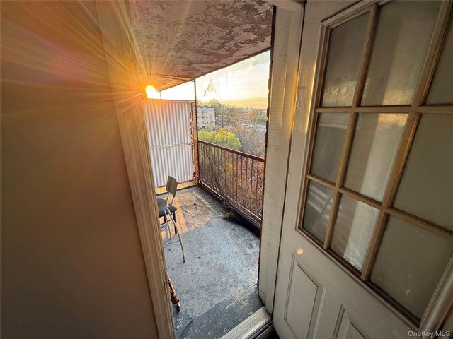 86-16 60th Avenue 6F, Flushing, NY 11373