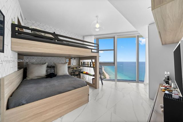 18975 Collins Avenue 5200, Sunny Isles Beach, FL 33160