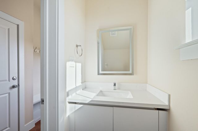 6702 Metro Boulevard 4, Houston, TX 77083