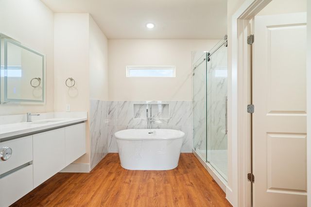 6702 Metro Boulevard 4, Houston, TX 77083