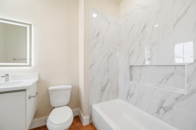 6702 Metro Boulevard 4, Houston, TX 77083