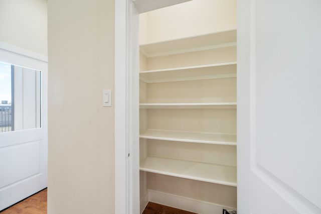 6702 Metro Boulevard 4, Houston, TX 77083