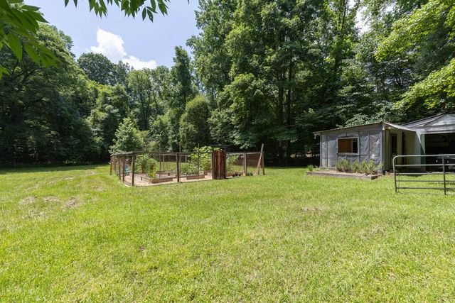 602 Hickory Creek Drive, Ellerslie, GA 31807