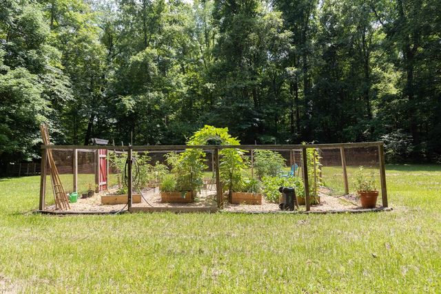 602 Hickory Creek Drive, Ellerslie, GA 31807
