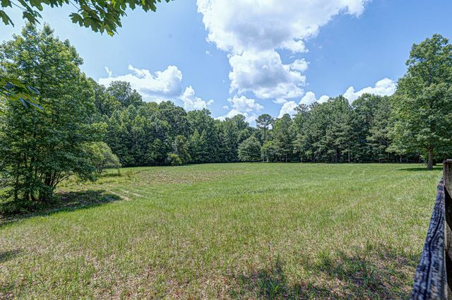 602 Hickory Creek Drive, Ellerslie, GA 31807