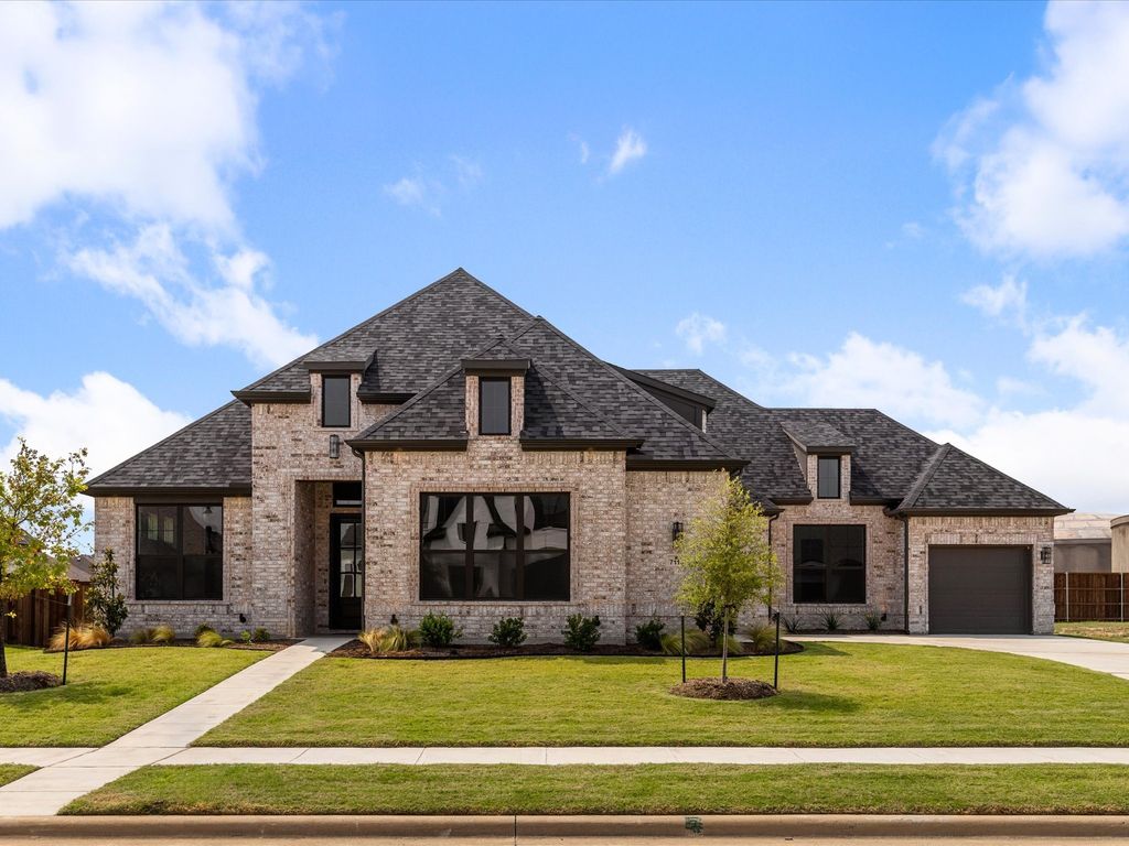 7113 Woodside Drive, Argyle, TX 76226