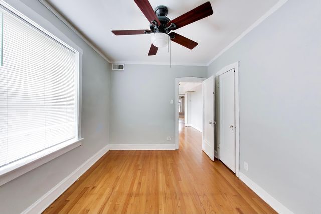 4015 N Mozart Street, Chicago, IL 60618