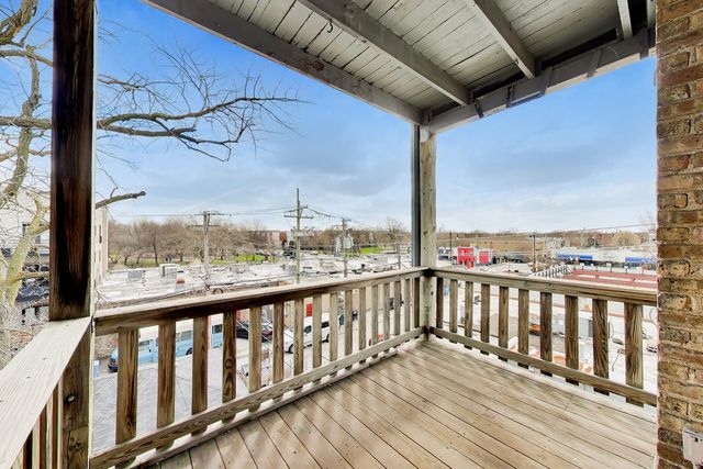 4015 N Mozart Street, Chicago, IL 60618