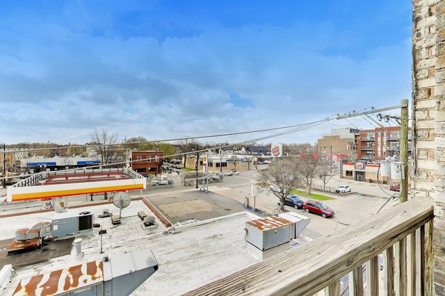 4015 N Mozart Street, Chicago, IL 60618