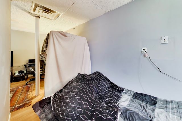 4015 N Mozart Street, Chicago, IL 60618