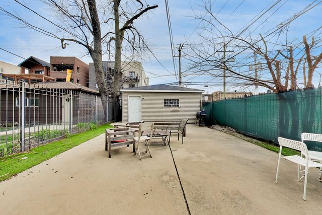 4015 N Mozart Street, Chicago, IL 60618