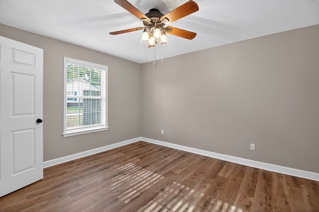 166 Fuller Rd, Dothan, AL 36301