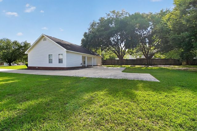 166 Fuller Rd, Dothan, AL 36301