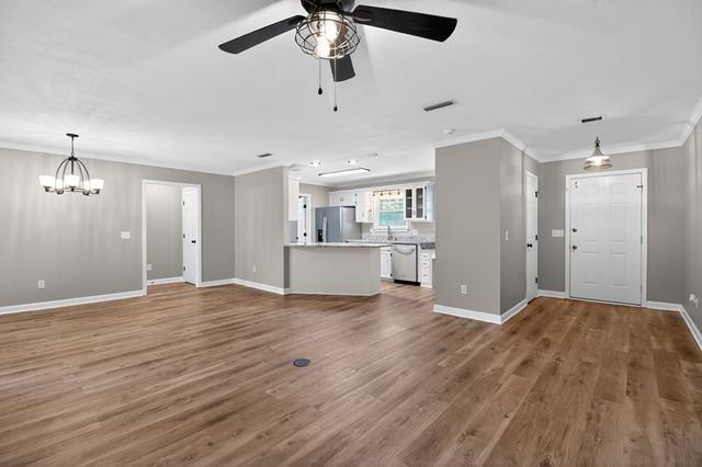 166 Fuller Rd, Dothan, AL 36301
