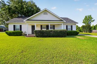 166 Fuller Rd, Dothan, AL 36301