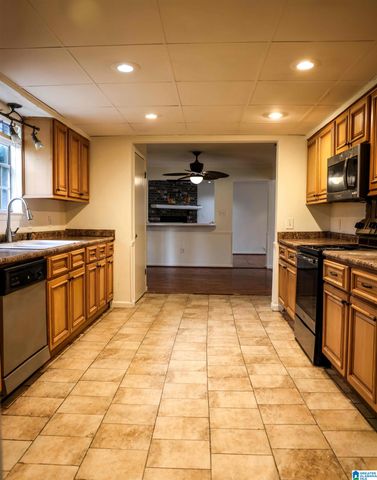852 SUN VALLEY ROAD, Center Point, AL 35215