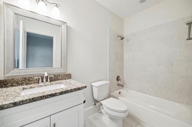 1230 W 25th Street C, Houston, TX 77008