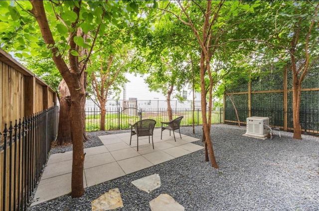 1230 W 25th Street C, Houston, TX 77008