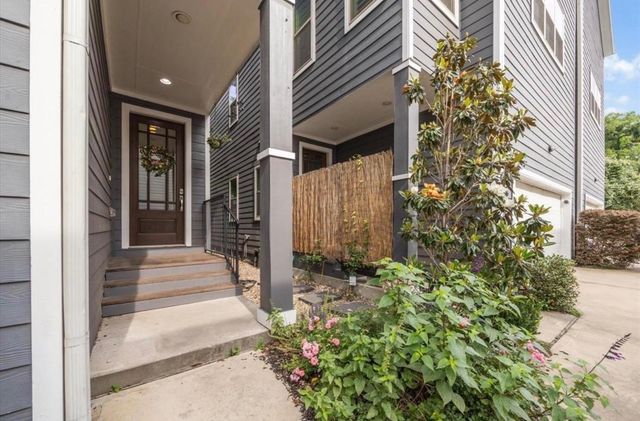 1230 W 25th Street C, Houston, TX 77008