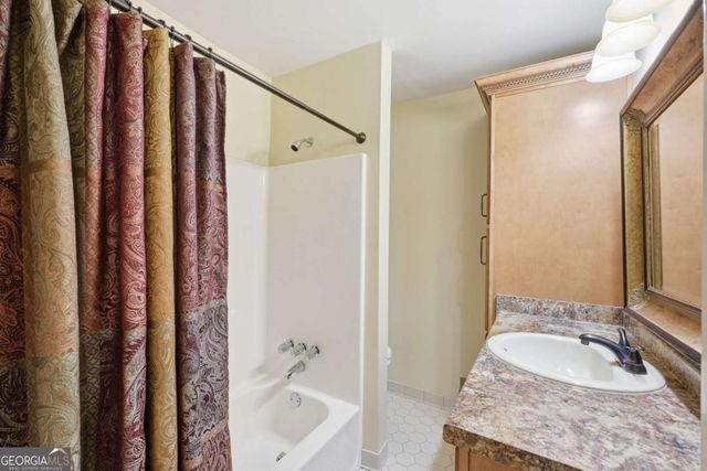 2224 Colonial Drive, Gainesville, GA 30501