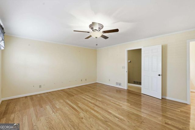 2224 Colonial Drive, Gainesville, GA 30501